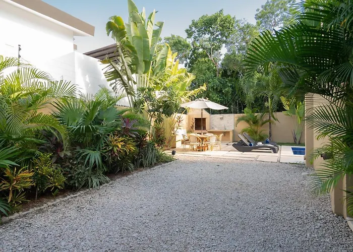 Ferienhaus Private Modern Villa-pool Beds-ac-internet-parking-grill