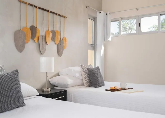 Private Modern Villa-pool Beds-ac-internet-parking-grill Ferienhaus