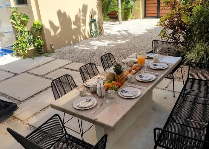 Private Modern Villa-pool Beds-ac-internet-parking-grill Ferienhaus *