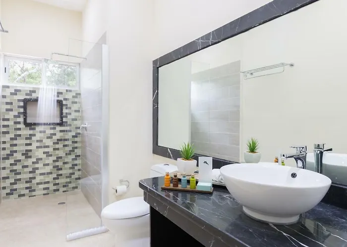 Ferienhaus Private Modern Villa-pool Beds-ac-internet-parking-grill